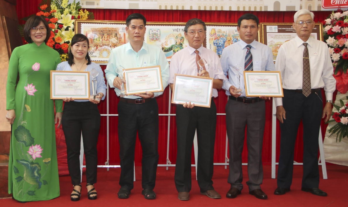 Ra mắt bộ tem bưu chính “Tín ngưỡng thờ Mẫu Tam phủ của người Việt - Di sản văn hoá phi vật thể đại diện của nhân loại”