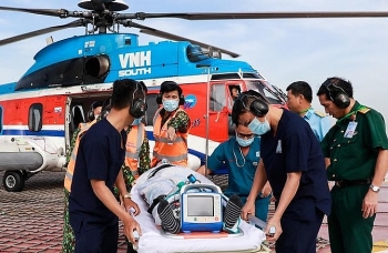 Lễ ra mắt trực thăng cấp cứu hạ cánh tại sân thượng bệnh viện Quân Y 175