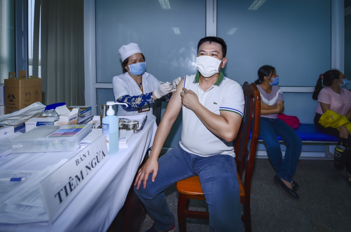 Sóc Trăng: Sau ngày 15/12, ai chưa tiêm vắc xin, không được ra khỏi địa bàn cư trú