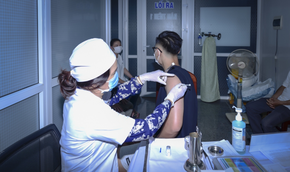 Sóc Trăng: Sau ngày 15/12, ai chưa tiêm vắc xin, không được ra khỏi địa bàn cư trú