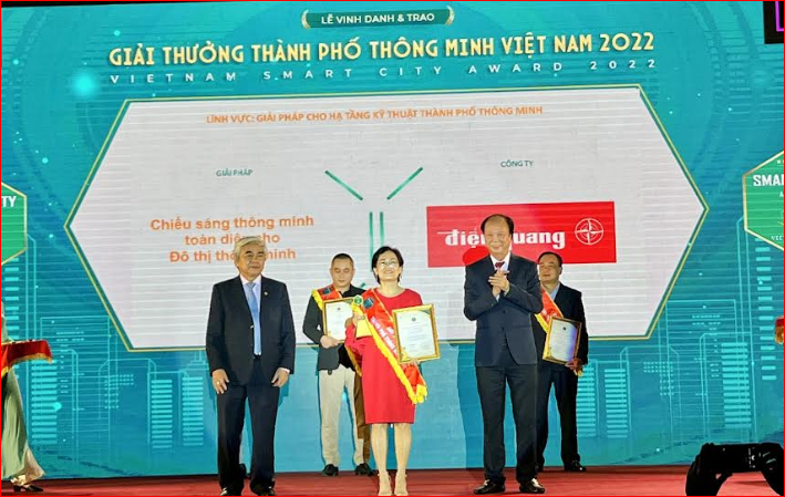 Công ty Điện Quang: Nhận 2 Giải thưởng tại Lễ vinh danh và trao Giải thưởng thành phố thông minh Việt Nam 2022