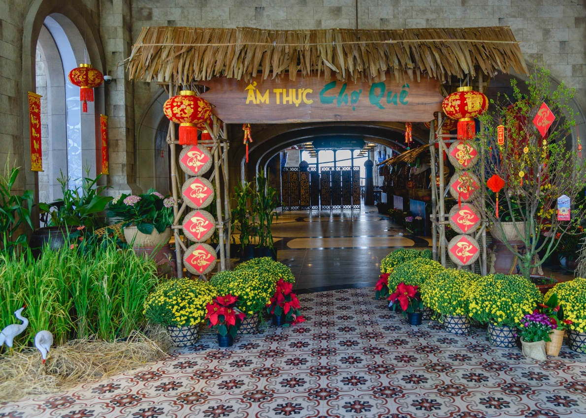 Đầu năm mới chiêm bái khu trưng bày nghệ thuật Phật giáo mới ra mắt tại núi Bà Tây Ninh