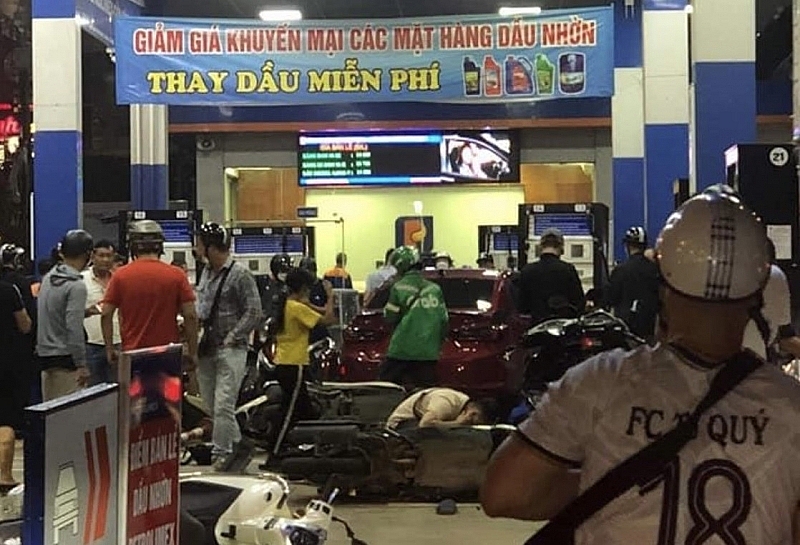 Tài xế xe "điên" tông 8 người bị thương tại cây xăng có độ cồn "khủng" 0.9mg/lít khí thở