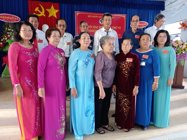  Ban chấp hành Hội NCT  phường 1, TP Bạc Liêu khóa VI, nhiệm kì 2021-2026 ra mắt Đại hội.