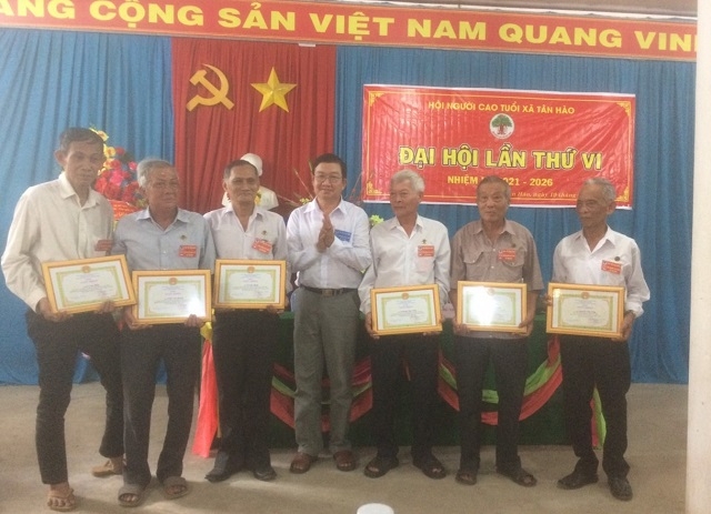 Hiện nay trên toàn tỉnh Bến Tre cơ bản đã tổ chức xong Đại hội cấp cơ sở của 3/9 huyện. 