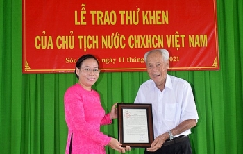 Chủ tịch nước Nguyễn Xuân Phúc gửi thư khen cụ Trần Cang có nhiều thành tích trong công tác từ thiện xã hội