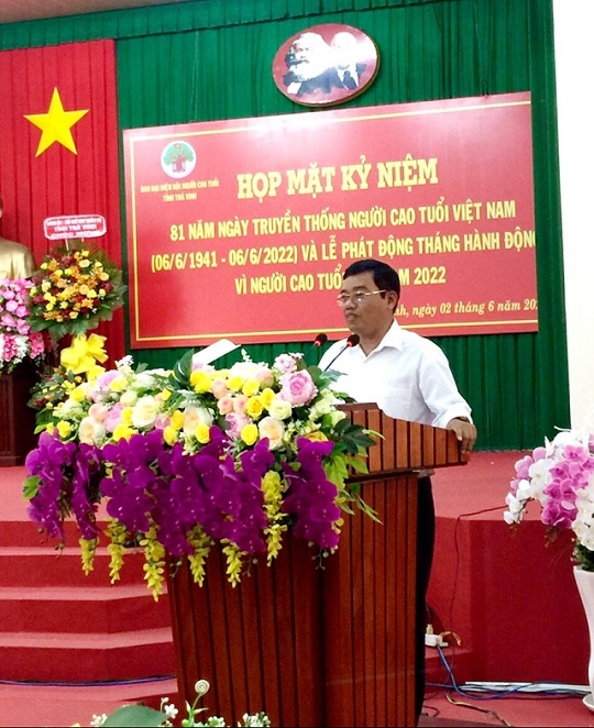  Ông Kim Rương, Trưởng Ban Dân vận Tỉnh ủy phát biểu tại buổi họp mặt.