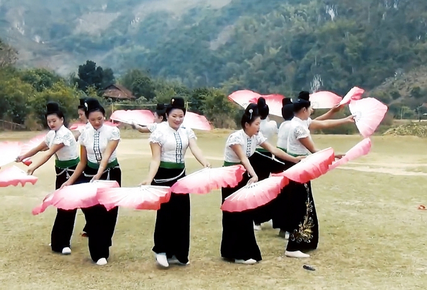 Điệu múa xoè Thái