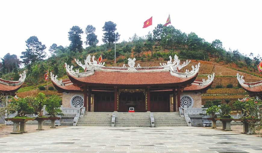 Giá trị nhân văn trong tín ngưỡng thờ Mẫu Âu Cơ