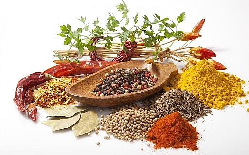 Lợi ích của các loại thảo mộc và gia vị quen thuộc