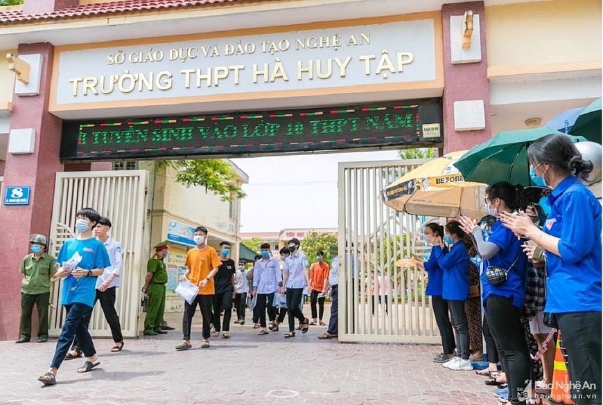 Vừa tổ chức thi an toàn, vừa làm tốt công tác phòng chống dịch