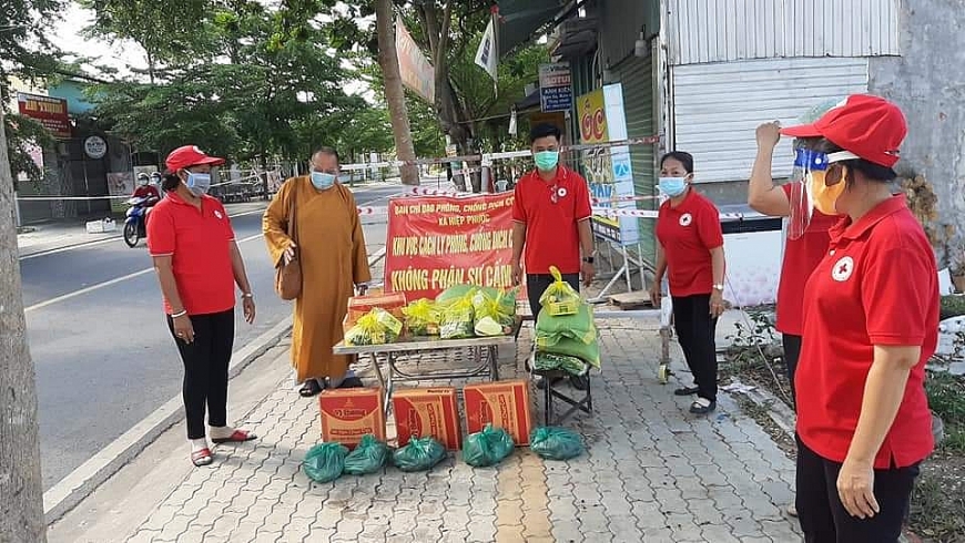 Trung tâm nhân đạo Từ Tâm tố chức nhiều đợt hỗ trợ người cao tuổi phòng chống dịch Covid-19