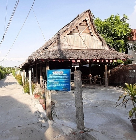 Nhà đón khách của HTX Rau hữu cơ và Du lịch Thanh Đông đóng cửa hơn một năm qua! Nhà đón khách của HTX Rau hữu cơ và Du lịch Thanh Đông đóng cửa hơn một năm qua!
