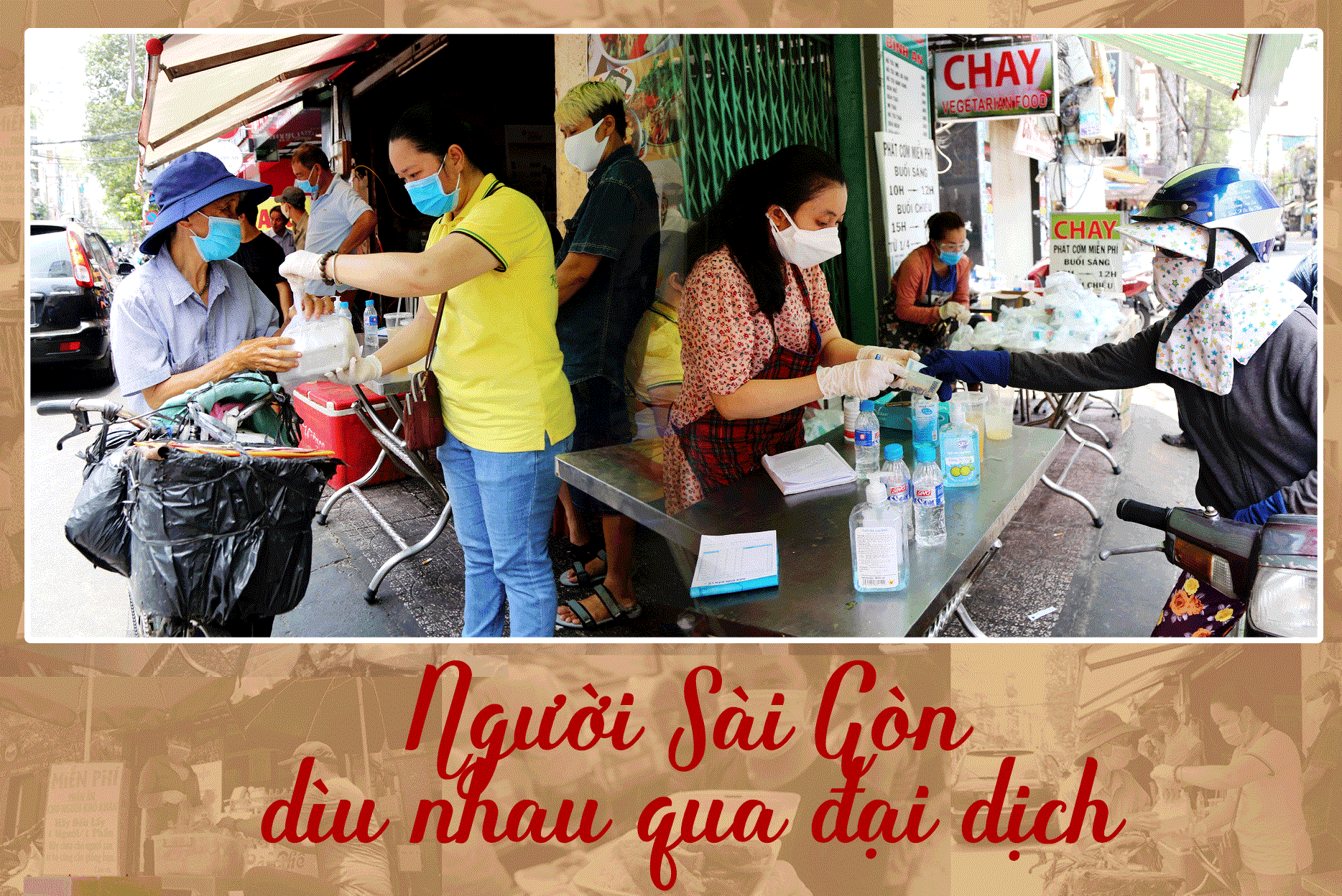Nhiều gia đình lập nên những điểm hỗ trợ thực phẩm cho người khó khăn khác	Ảnh Hoàng Giang