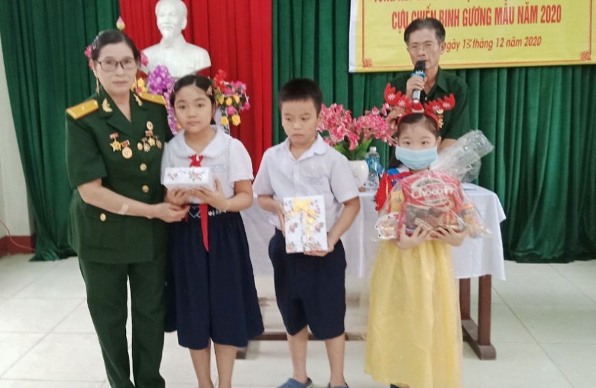 Tấm lòng của nữ thương binh NCT trong mùa dịch Covid