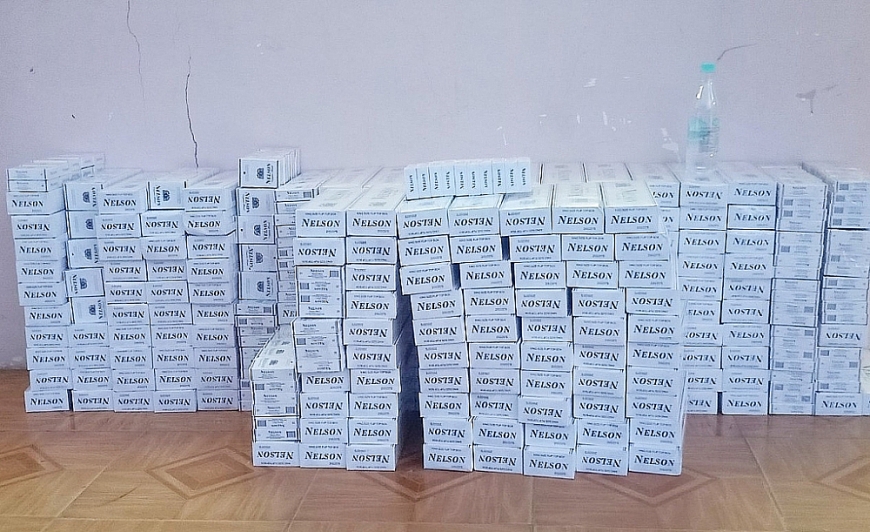 Vừa phòng chống dịch, vừa chống buôn lậu thuốc lá qua biên giới