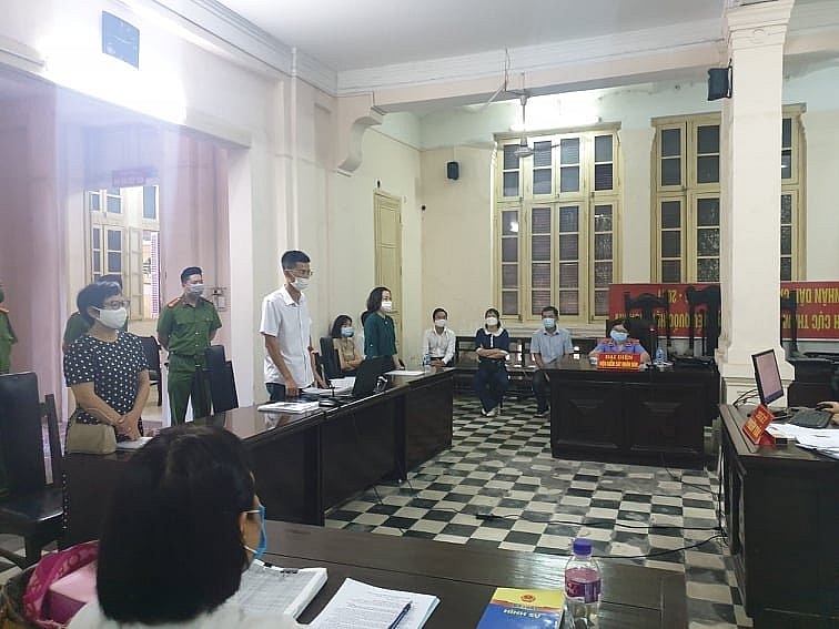 Quang cảnh phiên tòa giữa ông Lê Khắc Cường kiện Phòng công chứng số 5