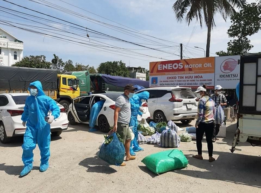 Người cao tuổi huyện Đại Lộc, tỉnh Quảng Nam đồng hành, góp sức đẩy lùi dịch bệnh
