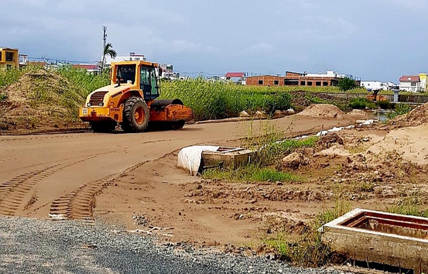 Khiếu nại của bà Nho chưa được UBND TP  Cà Mau giải quyết, còn đất của gia đình đang  bị san ủi để phân lô.