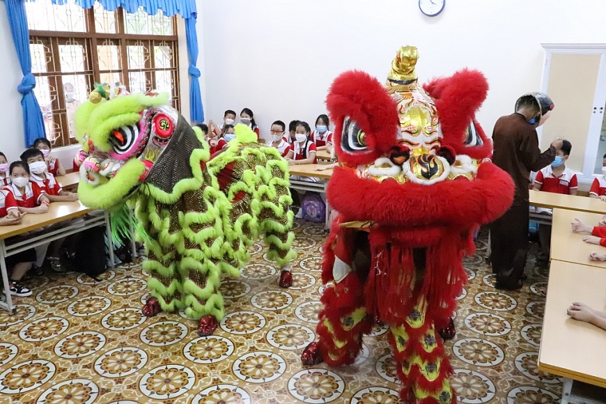  Tổ chức vui Trung thu cho các em học sinh trong nhà trường ở Quảng Ninh.                                                                                                   Ảnh Báo Quảng Ninh  