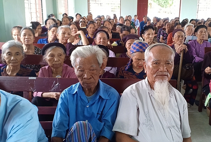NCT dự Hội nghị truyền thông chăm sóc  sức khỏe.