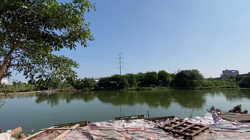 Khu vực đồng Láng Ngoài, không nằm trong khu vực thu hồi Dự án KĐT Thanh Hà A,B nhưng cũng bị Công ty Mường Thanh và Cienco 5 thu hồi một phần.