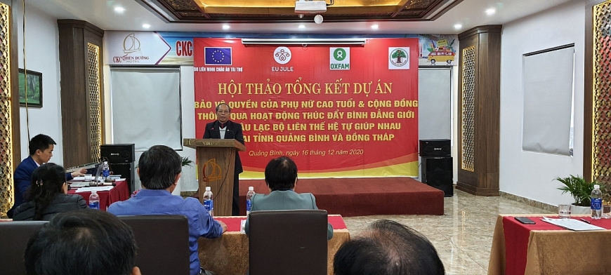 Đại diện Hội NCT tỉnh Quảng Bình tham luận tại Hội nghị