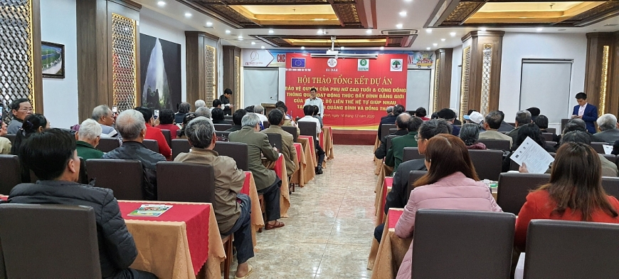 Đại diện Hội NCT tỉnh Đồng Tháp tham luận tại Hội nghị