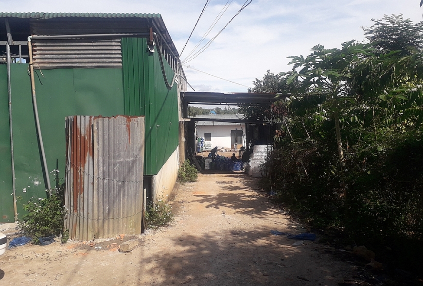 Căn nhà ông Lê Công Tuyên xây dựng kiên cố trên đất nông nghiệp của bà Vũ Thị Xuân