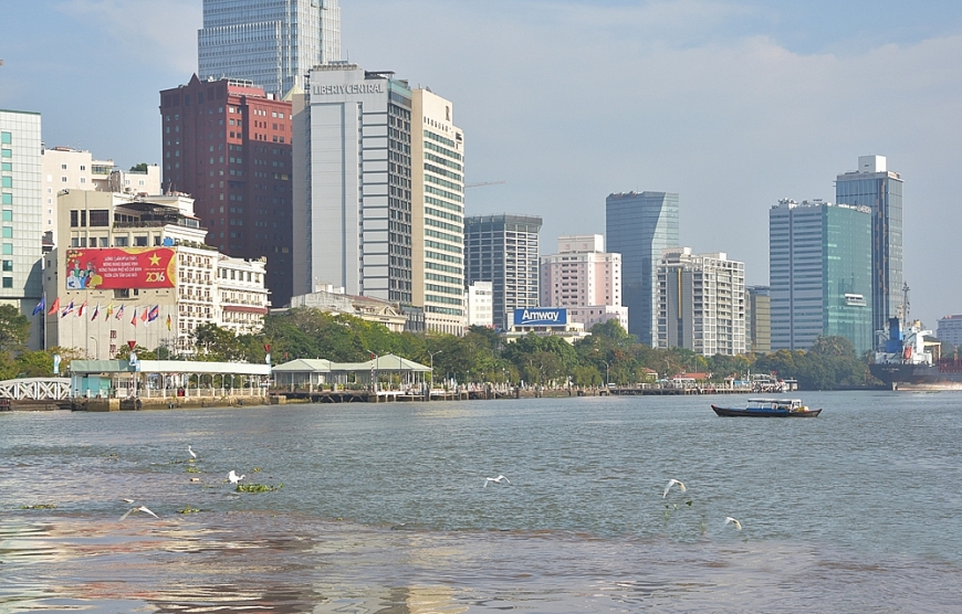 Trung tâm quận 1 nhìn từ khu đô thị mới Thủ Thiêm