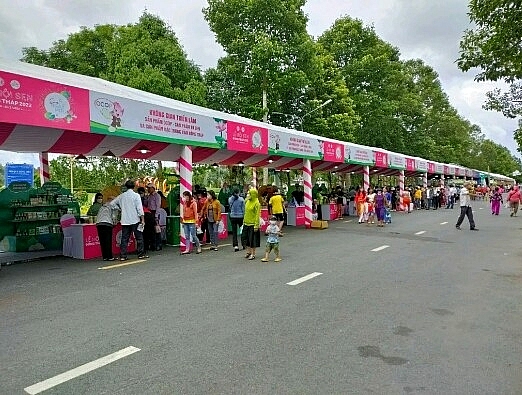 Lễ hội Sen Đồng Tháp lần thứ I thành công tốt đẹp