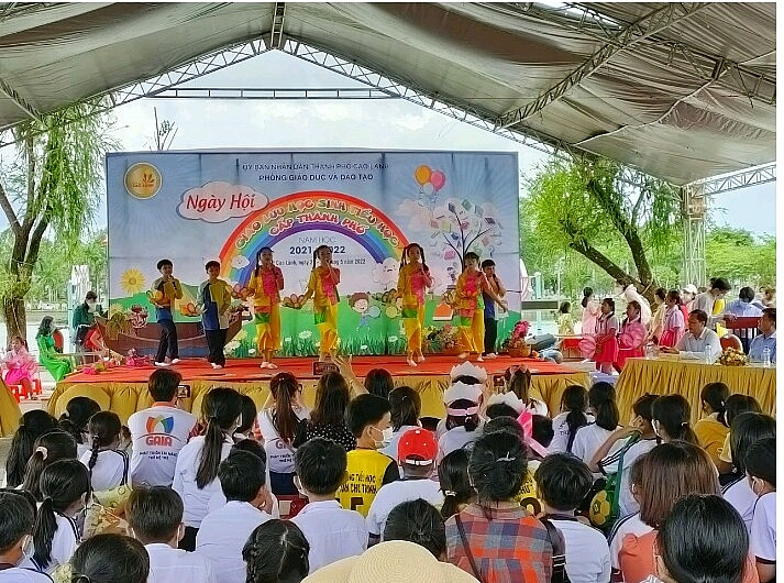 Lễ hội Sen Đồng Tháp lần thứ I thành công tốt đẹp