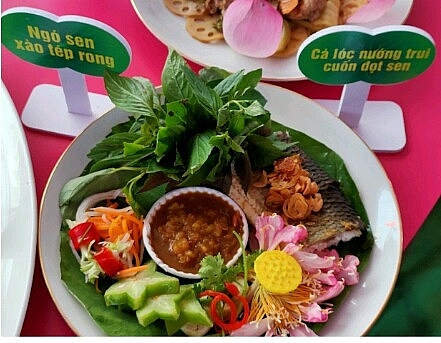 Lễ hội Sen Đồng Tháp lần thứ I thành công tốt đẹp