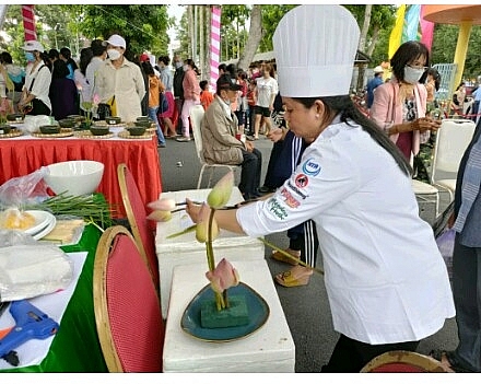 Lễ hội Sen Đồng Tháp lần thứ I thành công tốt đẹp