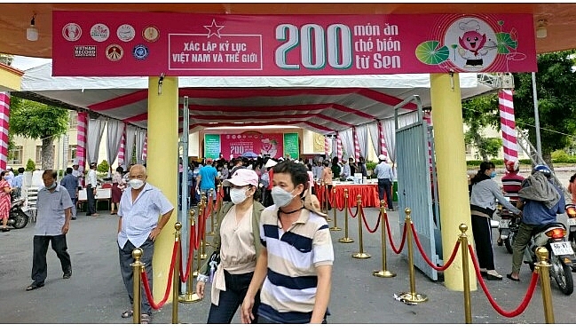 Lễ hội Sen Đồng Tháp lần thứ I thành công tốt đẹp