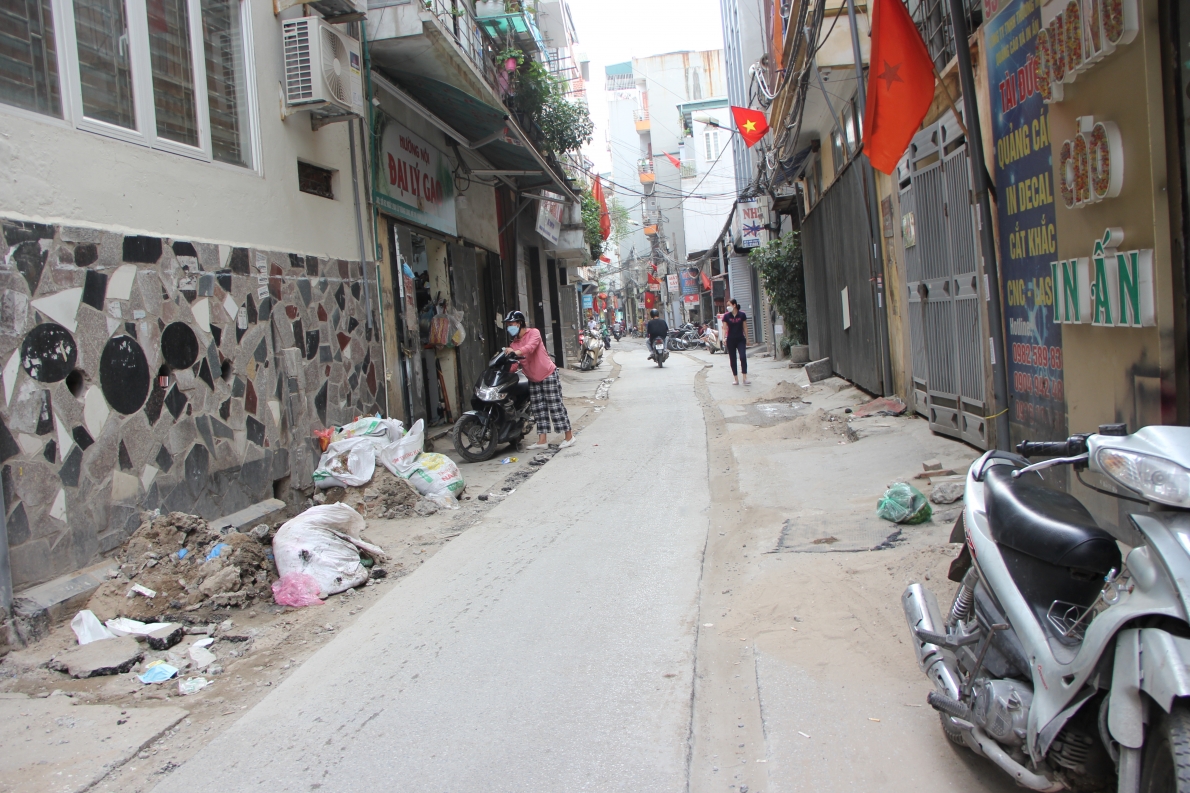 Ảnh – Nam Từ Liêm (Hà Nội): Đường phố Mễ Trì nham nhở, ngổn ngang vì Dự án cải tạo đường ống nước sạch