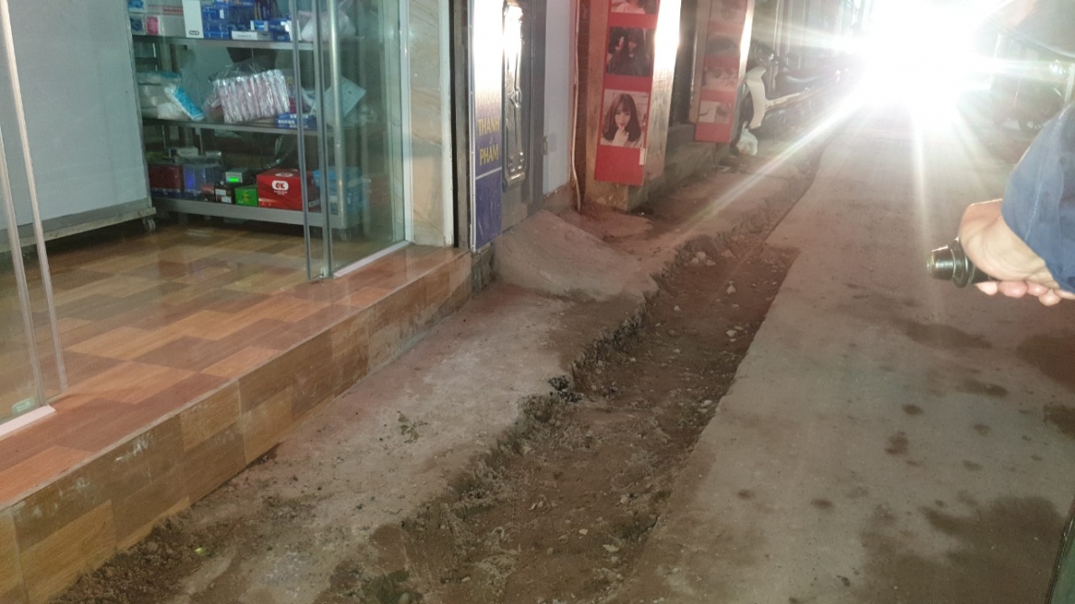 Ảnh – Nam Từ Liêm (Hà Nội): Đường phố Mễ Trì nham nhở, ngổn ngang vì Dự án cải tạo đường ống nước sạch