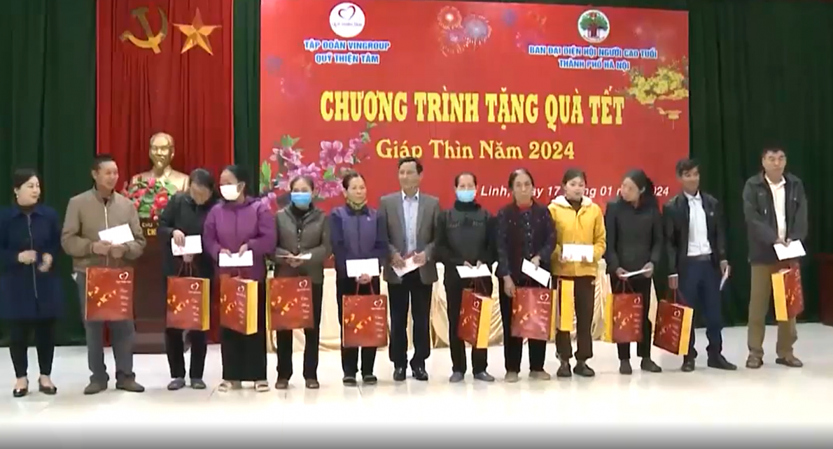 Chăm lo cho người cao tuổi dịp Tết