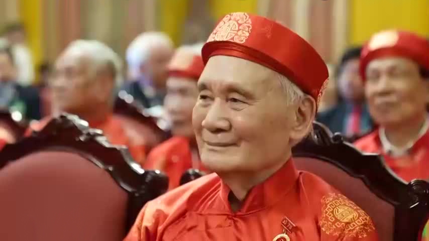 Chăm lo cho người cao tuổi