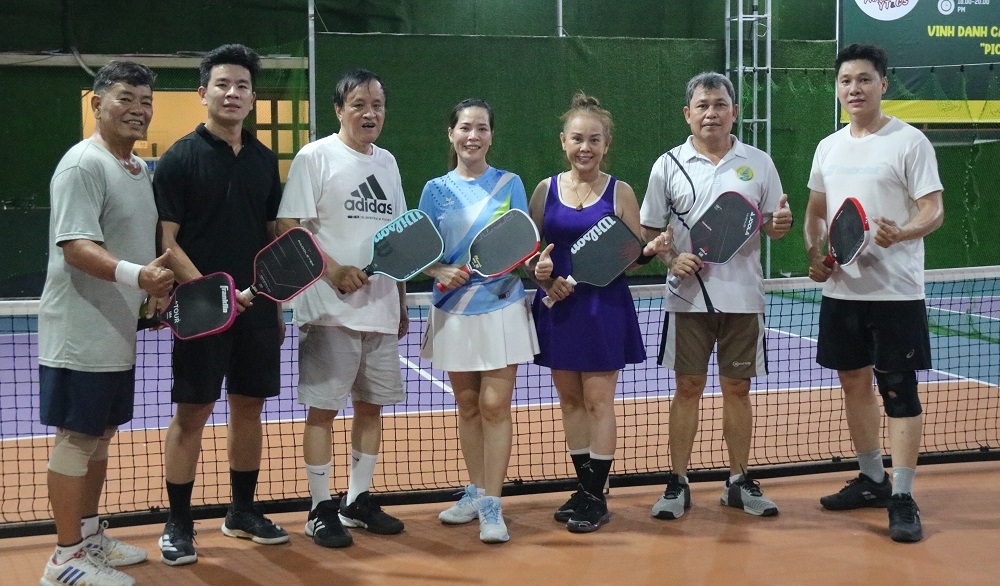 Pickleball: Nơi tuổi già bắt đầu thanh xuân mới