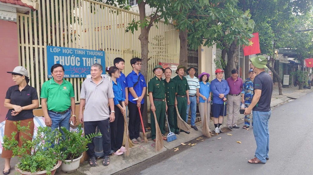Phường Tân Hưng phát động ngày chủ nhật xanh lần thứ 160 và phong trào “Thành phố muôn sắc hoa”