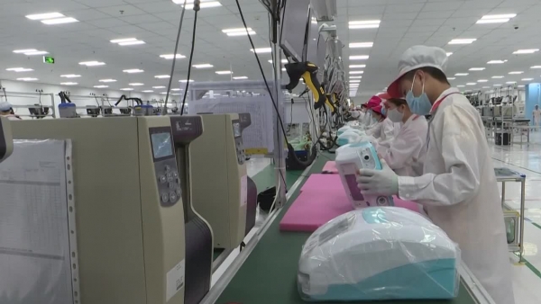 Hình ảnh máy thở của Vingroup xuất hiện trên truyền thông quốc tế