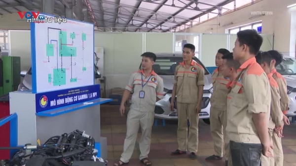 Thí điểm đào tạo trình độ cao đẳng cho học sinh tốt nghiệp THCS