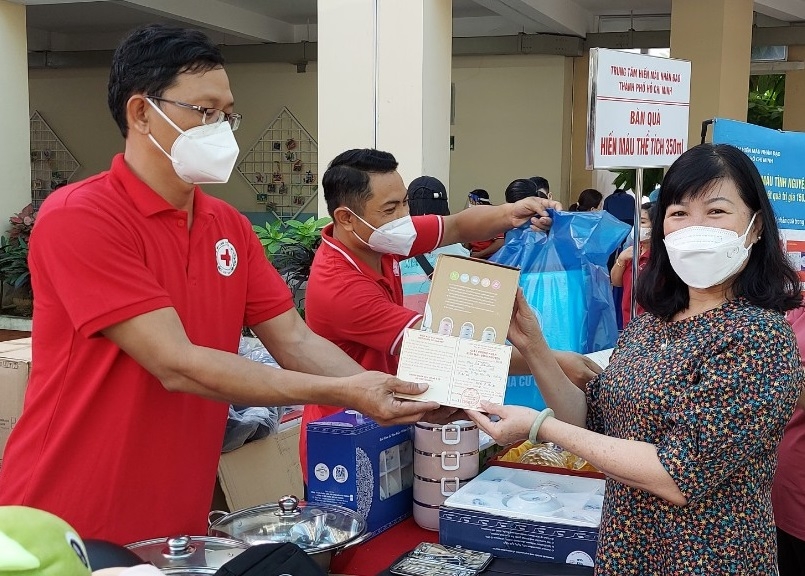 Lễ hội xuân hồng năm 2022 Tết làm việc thiện, hiến máu cứu người