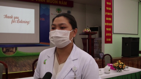 Cứu chữa cháu bé 8 tuổi bị thương đứt lìa cánh tay phải